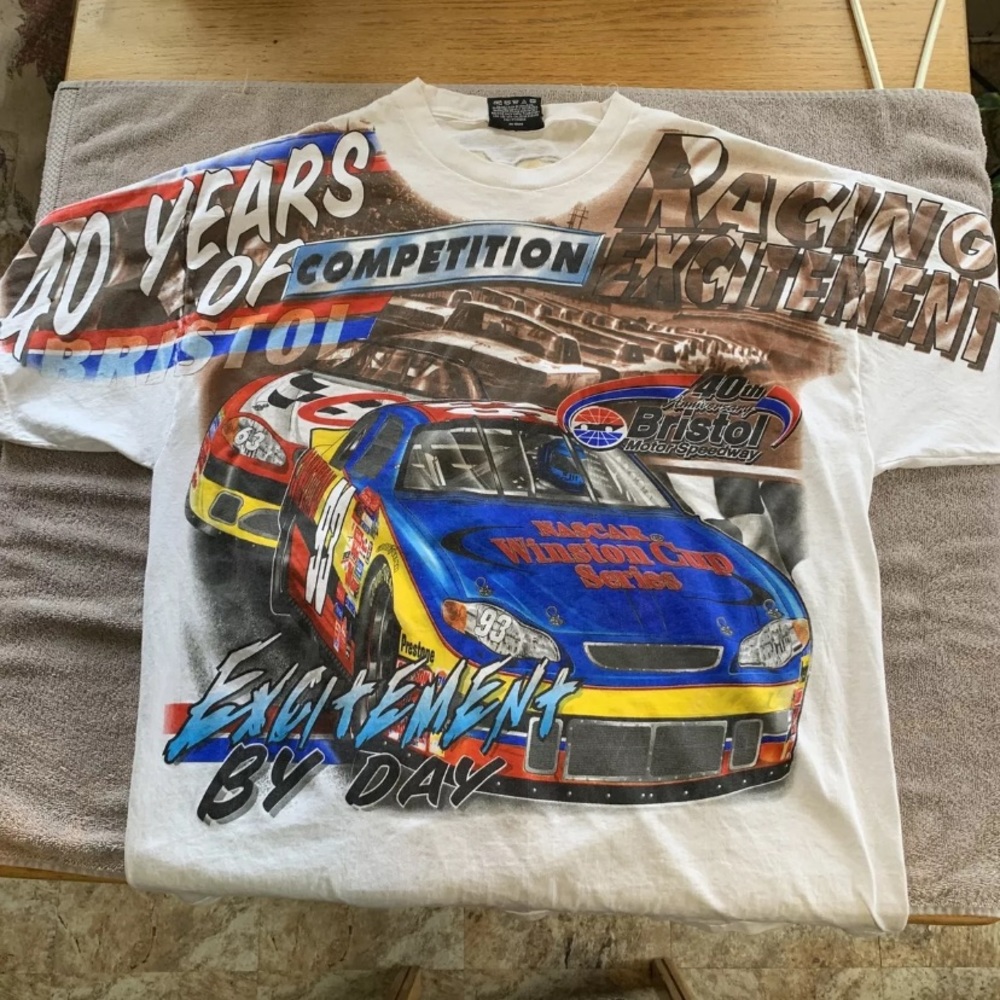 40th anniversary Bristol motor speedway wraparound tee